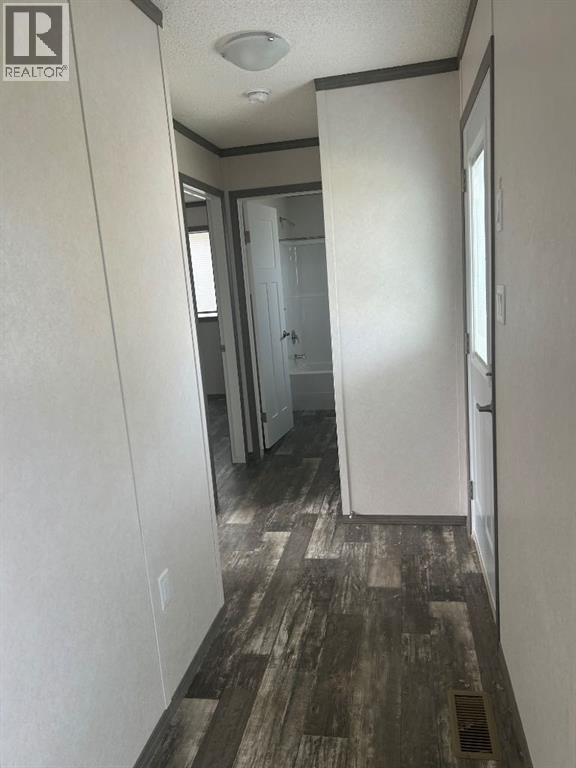 2046 Sunflower Crescent - 23