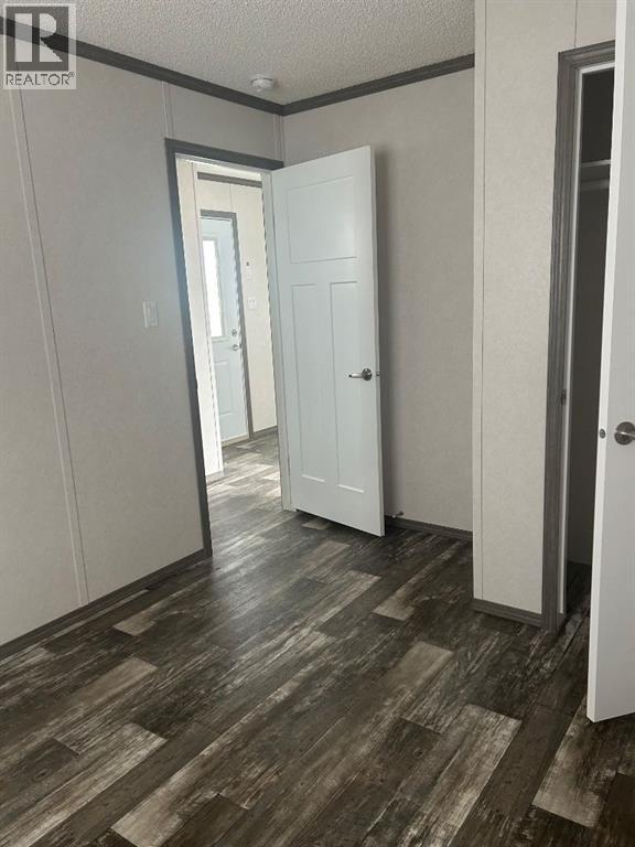 2046 Sunflower Crescent - 34