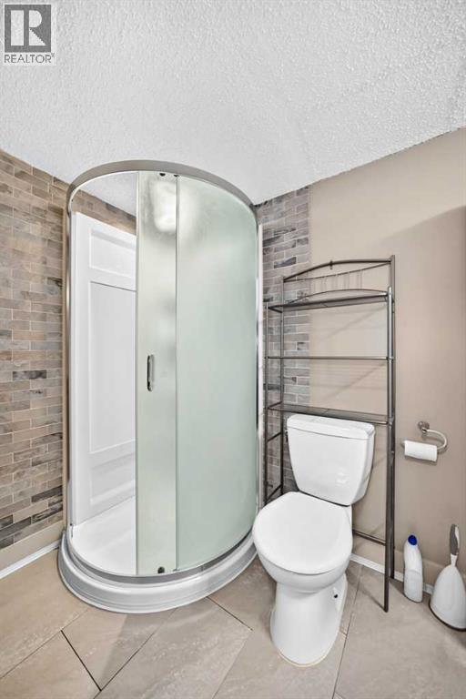 200 Downey Place - Image 38