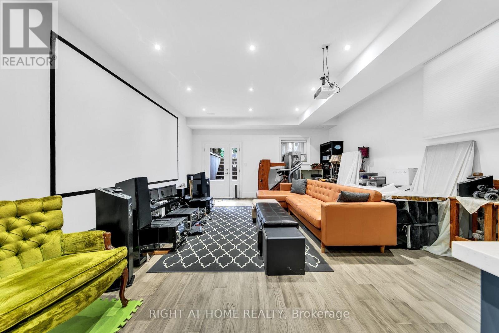 185 Soudan Avenue, Toronto, ON photo 22