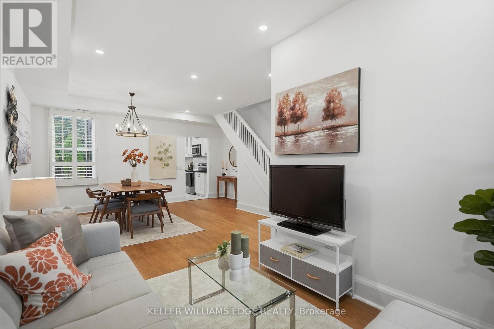 28 Conway Avenue, Toronto, ON photo 13