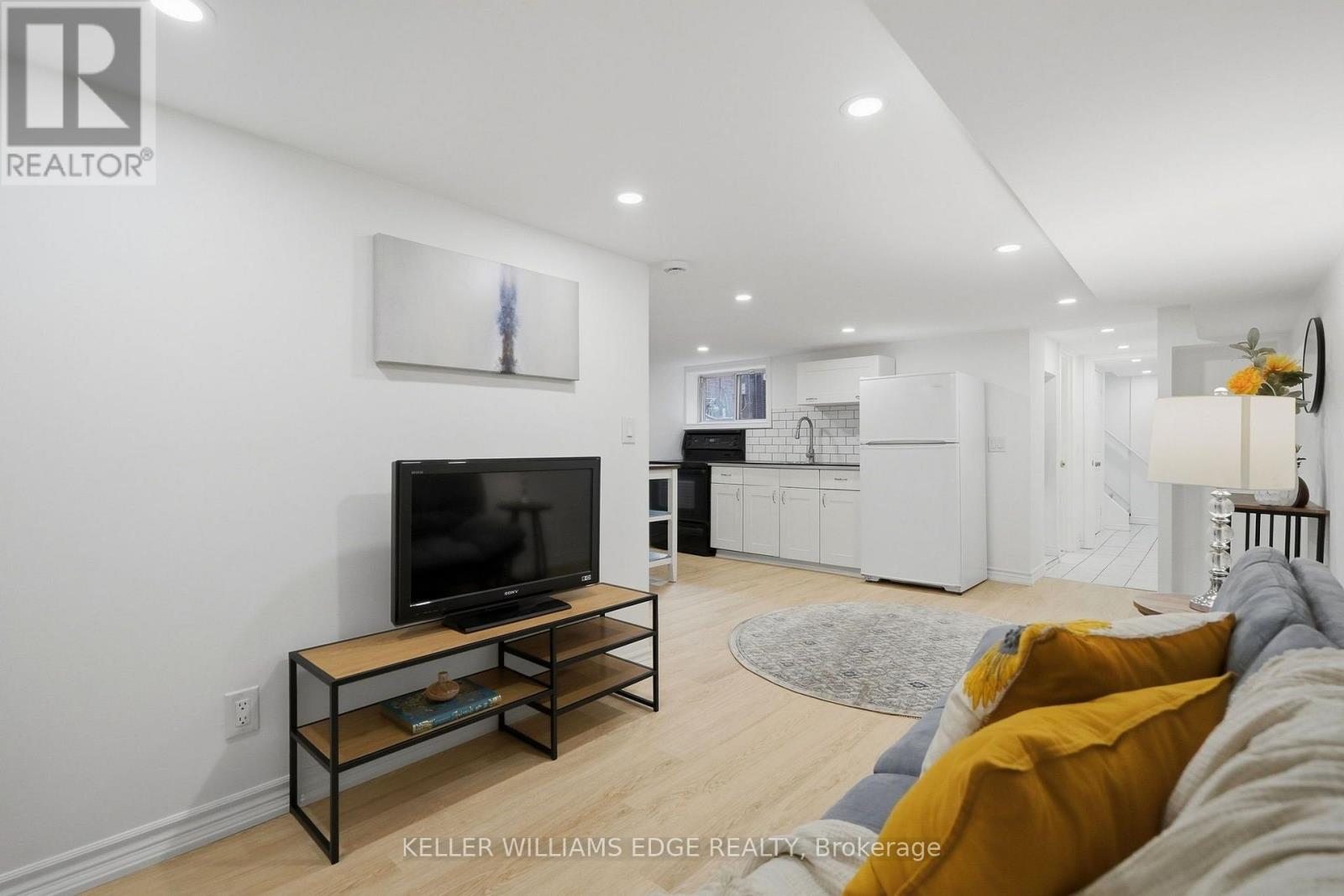 28 Conway Avenue, Toronto, ON photo 35