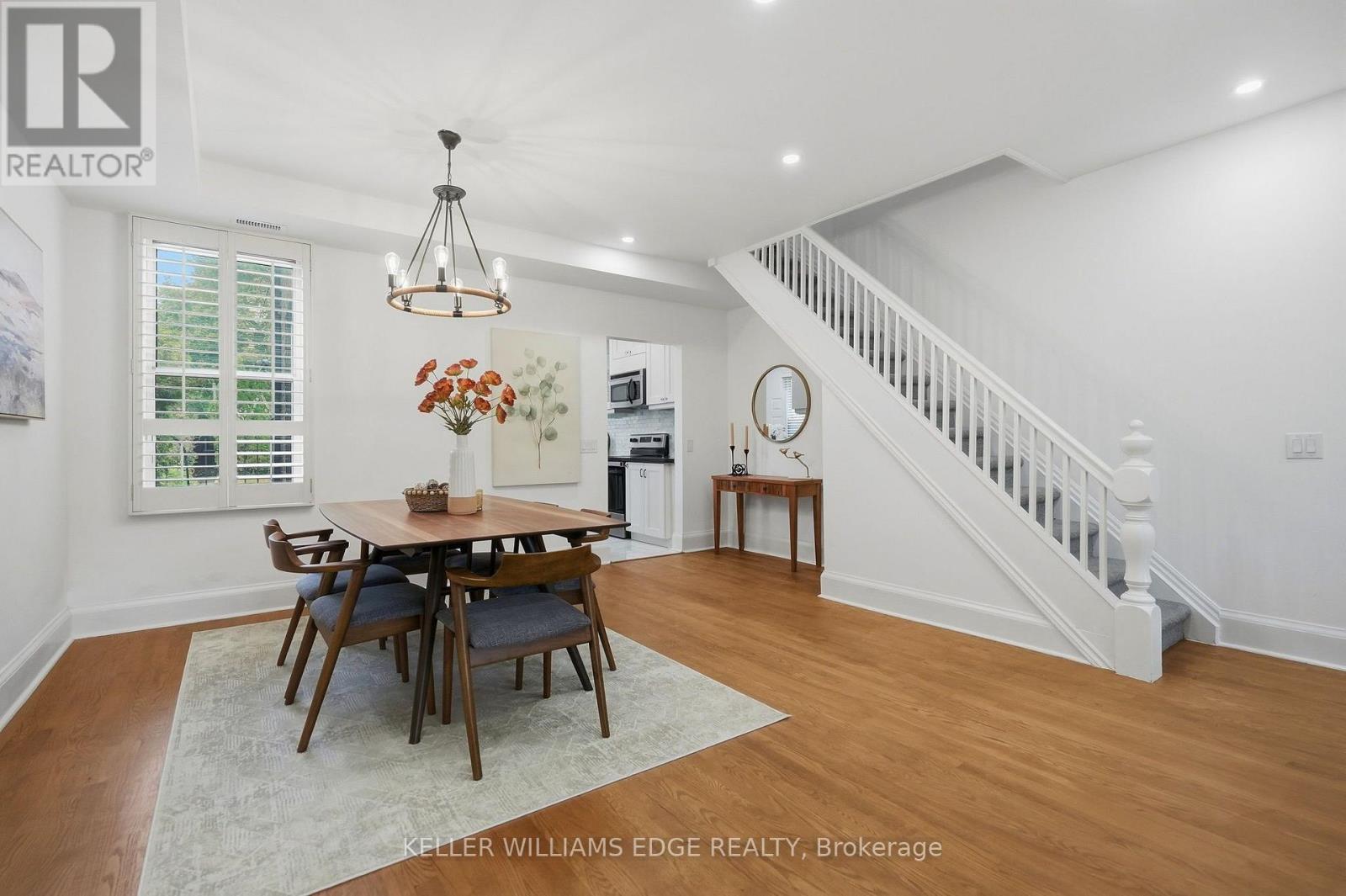 28 Conway Avenue, Toronto, ON photo 8