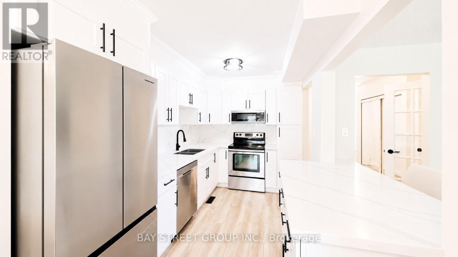 245 Browning Trail, Barrie photo 13