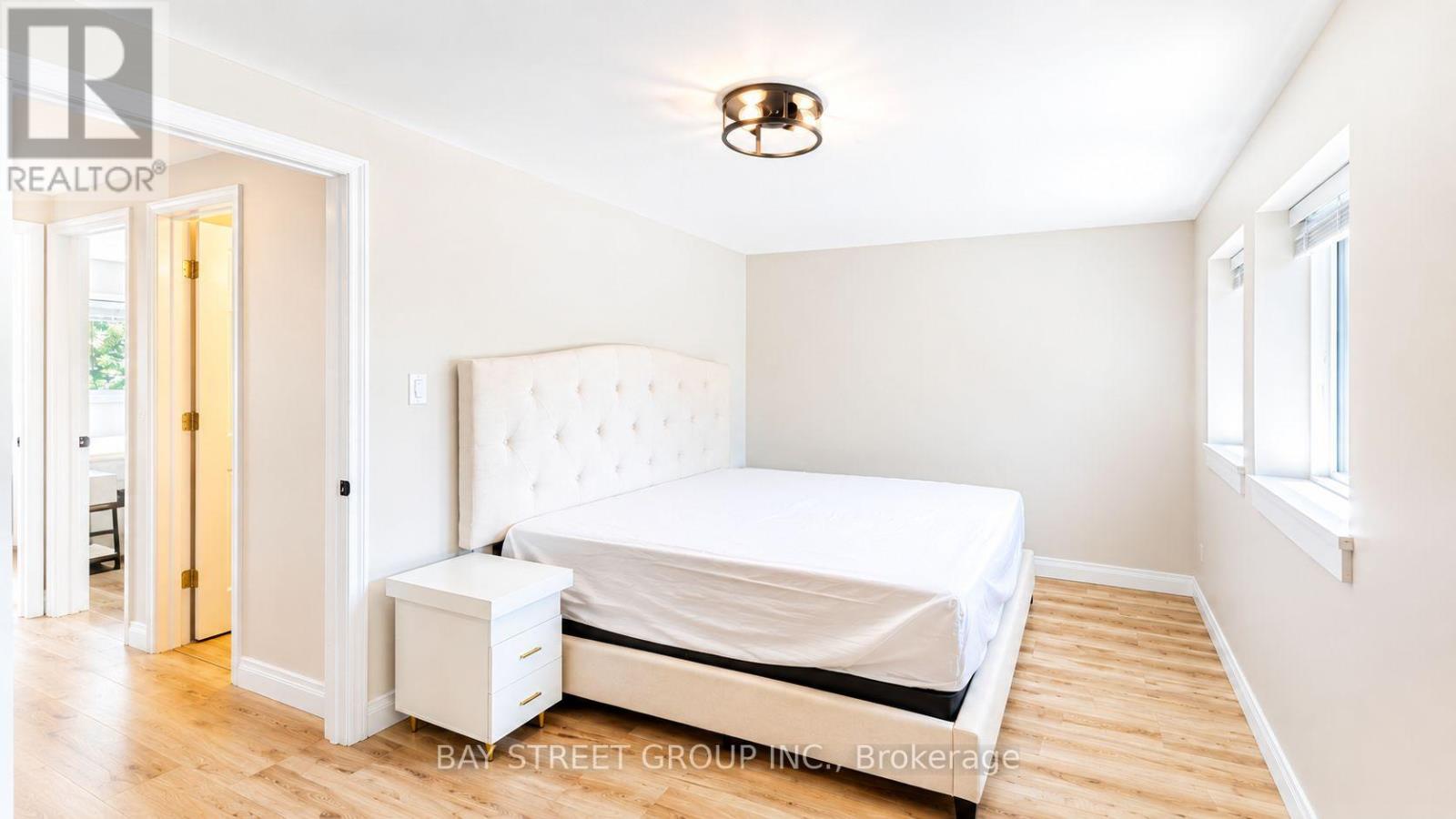 245 Browning Trail, Barrie photo 17