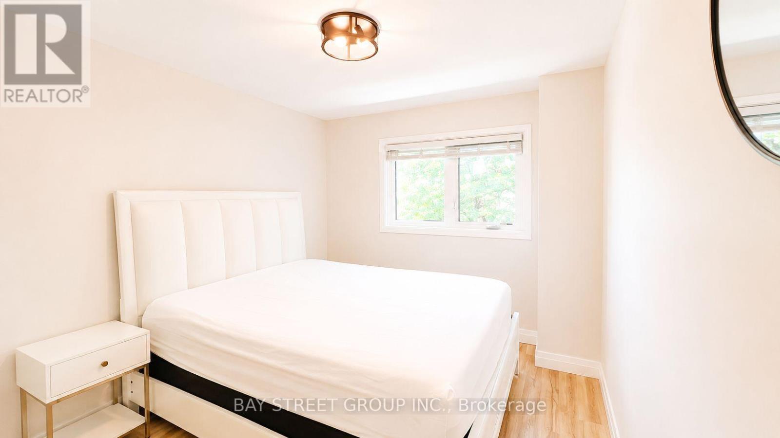 245 Browning Trail, Barrie photo 22