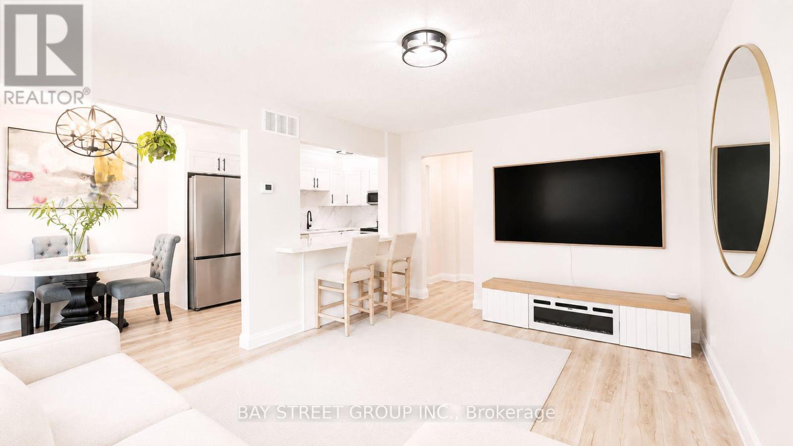 245 Browning Trail, Barrie photo 6