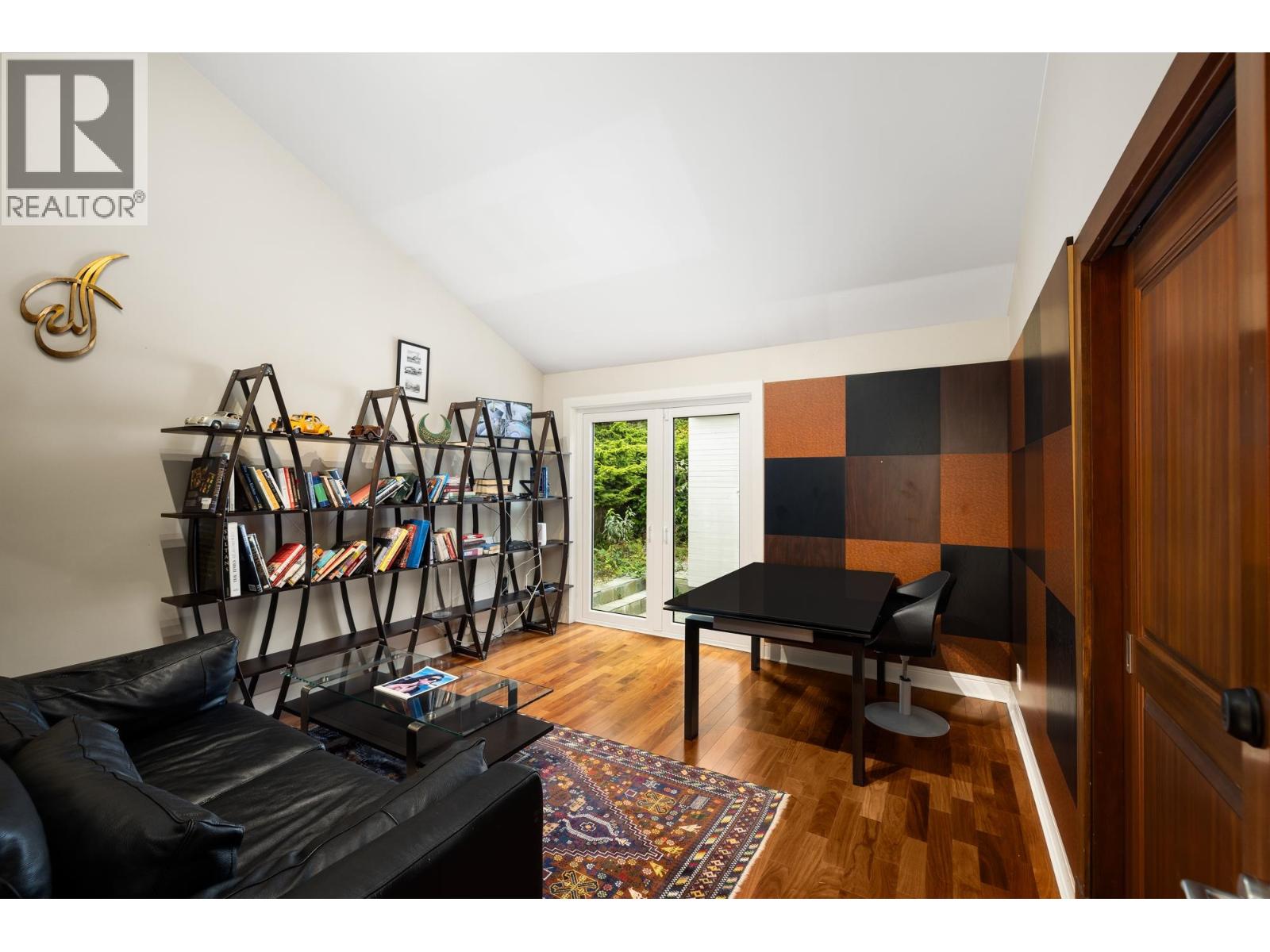 1035 KING GEORGES WAY, West Vancouver