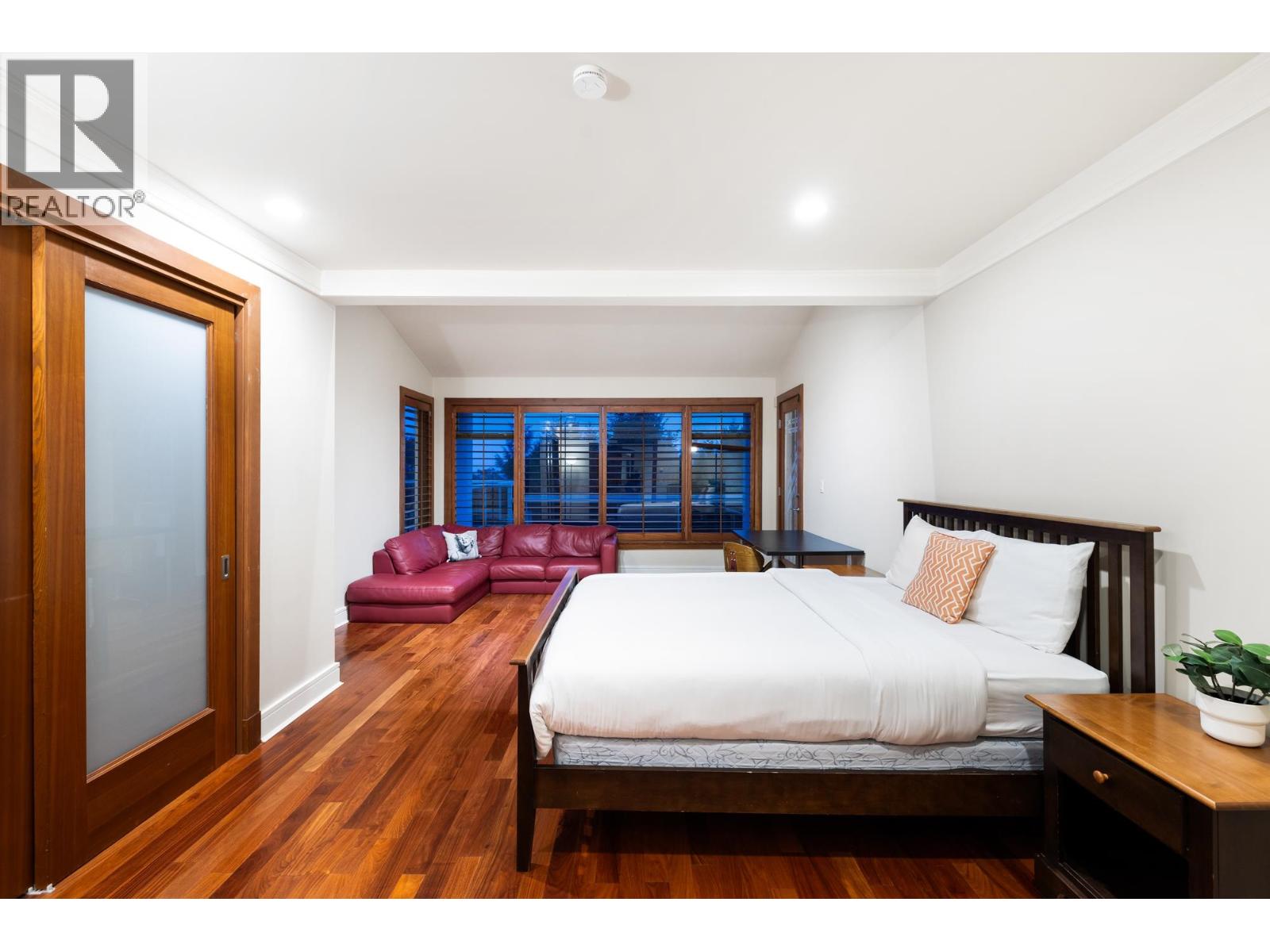 1035 KING GEORGES WAY, West Vancouver