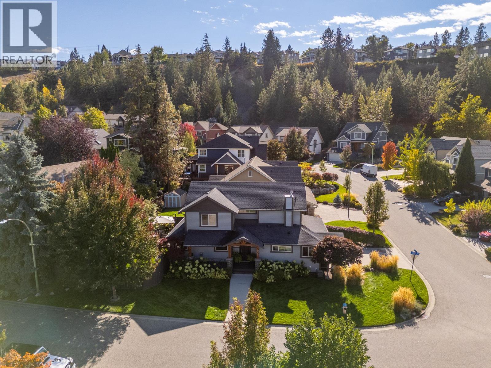 905 Paret Crescent, Kelowna