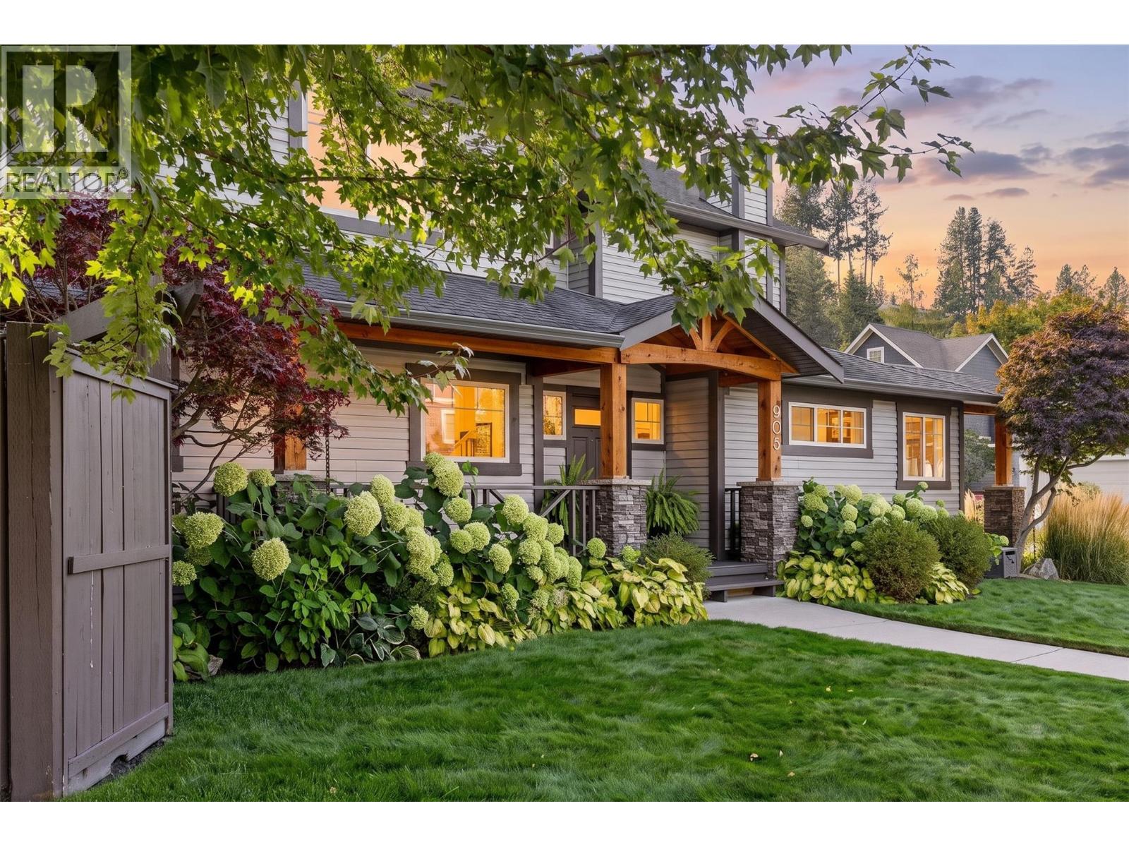 905 Paret Crescent, Kelowna
