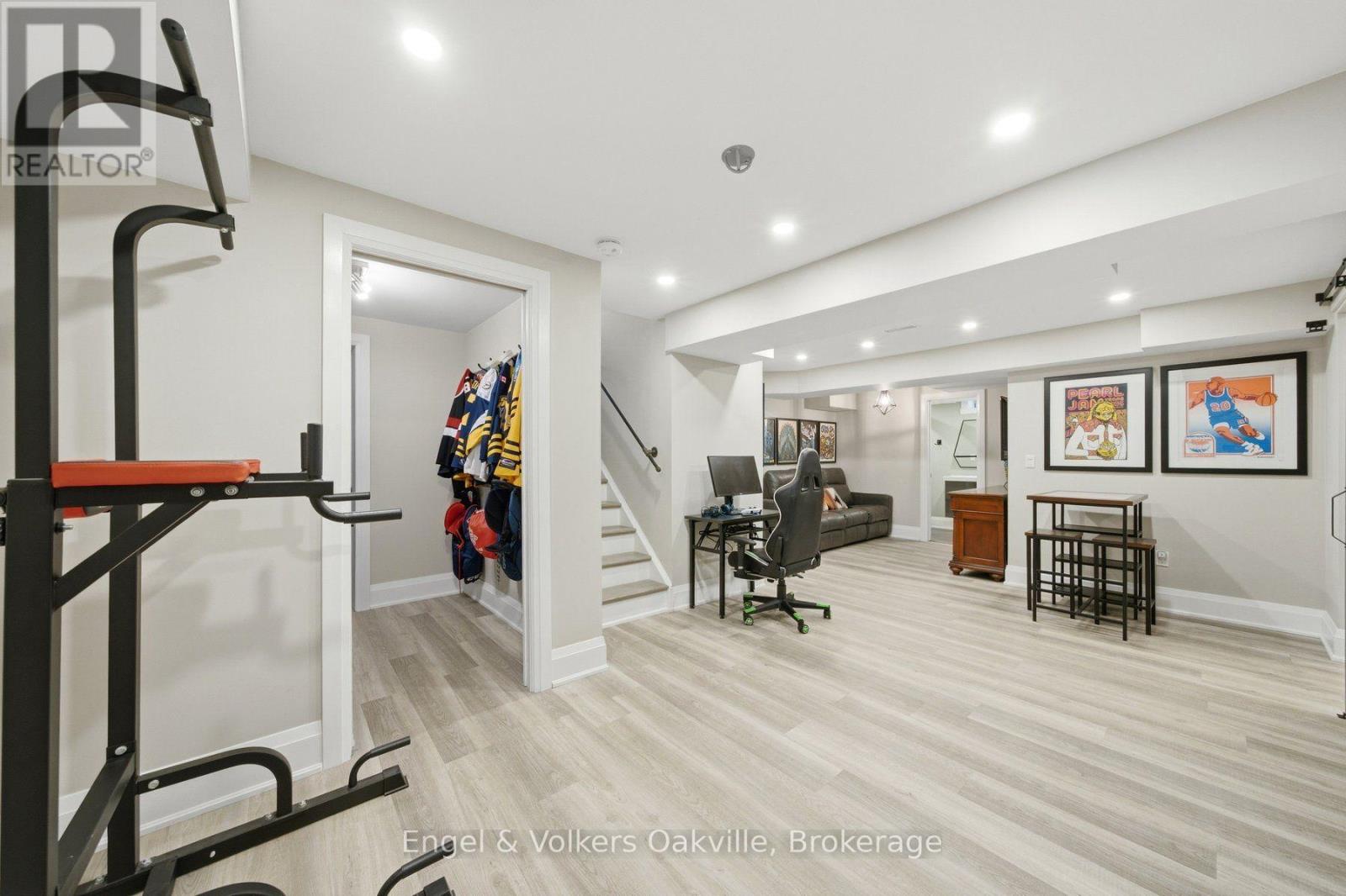 44 KEEWAYDIN STREET - Image 35