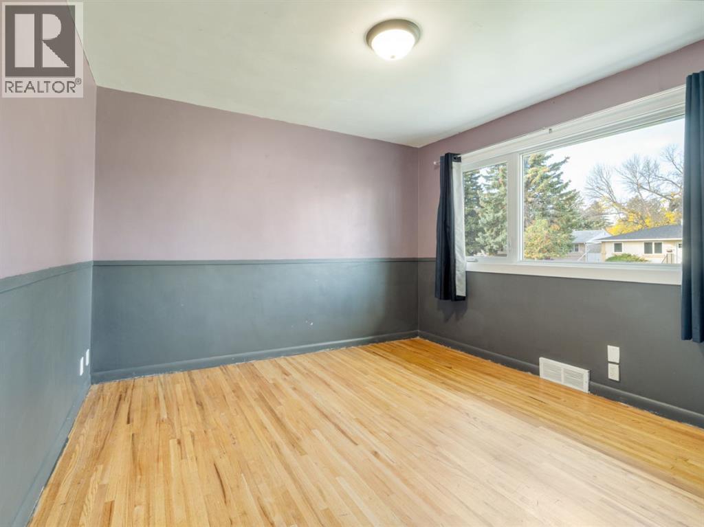 309 26 Street S - Image 27