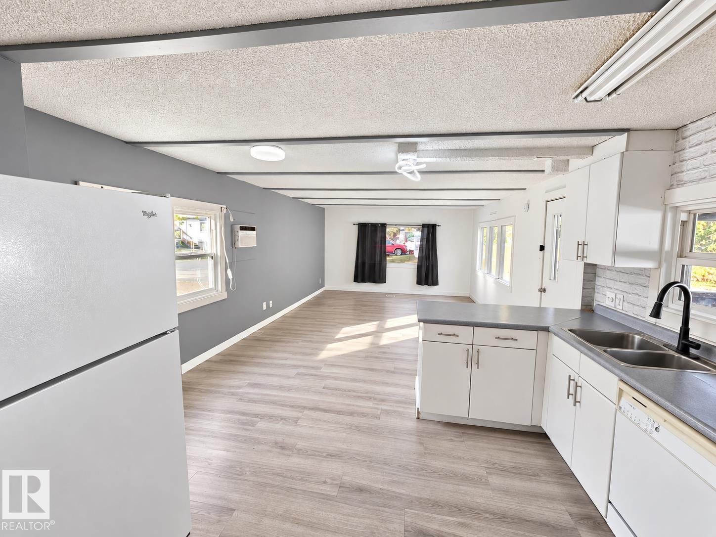 177 West View CR NW - 4