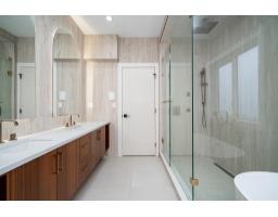 13821 Malabar Avenue, White Rock, BC V4B2X8 Photo 19