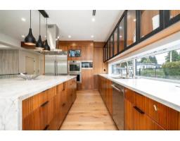 13821 Malabar Avenue, White Rock, BC V4B2X8 Photo 11