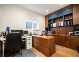 13821 Malabar Avenue, White Rock, BC V4B2X8 Photo 28