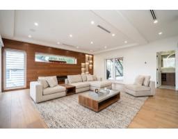 13821 Malabar Avenue, White Rock, BC V4B2X8 Photo 6