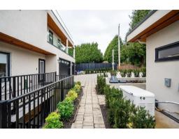 13821 Malabar Avenue, White Rock, BC V4B2X8 Photo 40