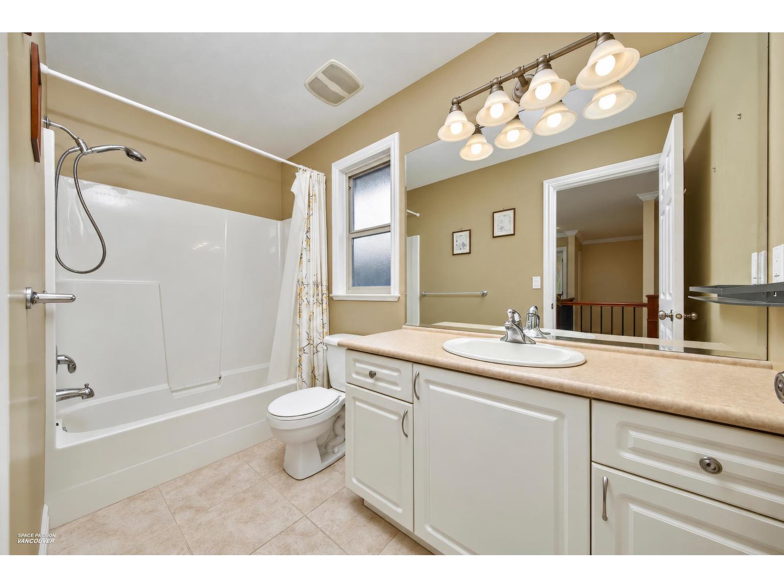 15527 37A AVENUE, Surrey - Image 1