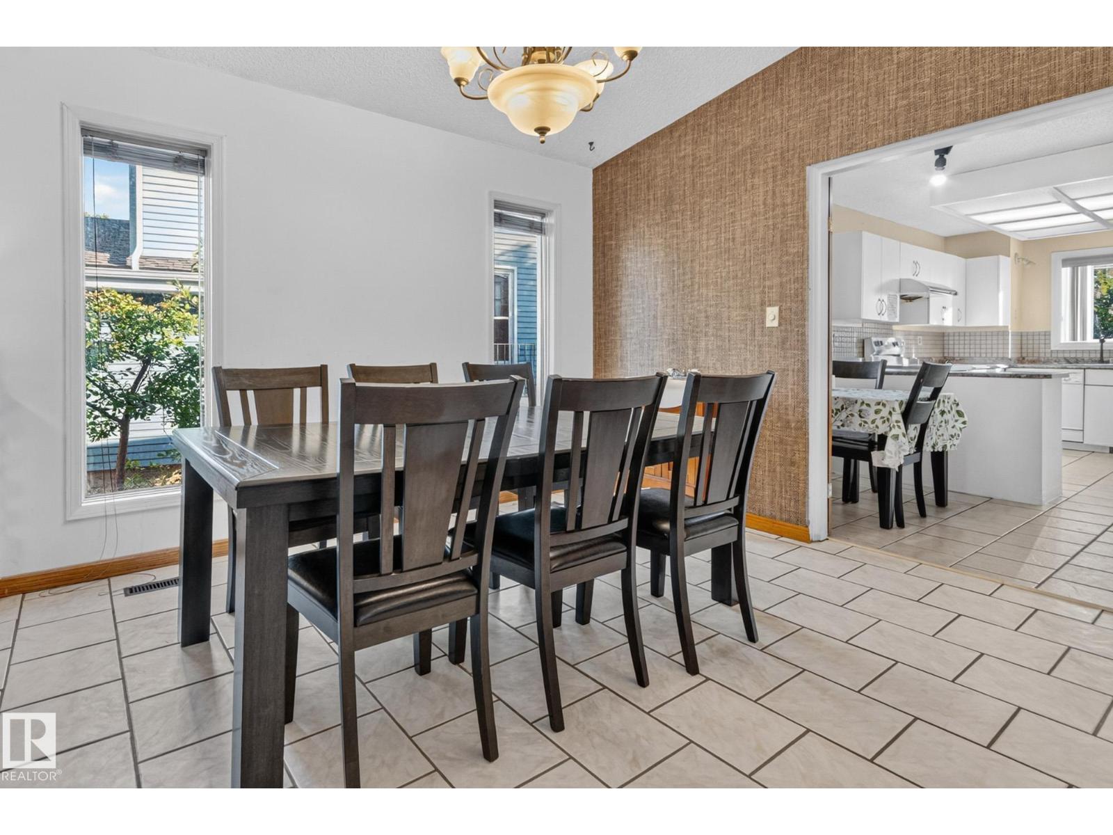 11 HOWSON CR NW - Image 6