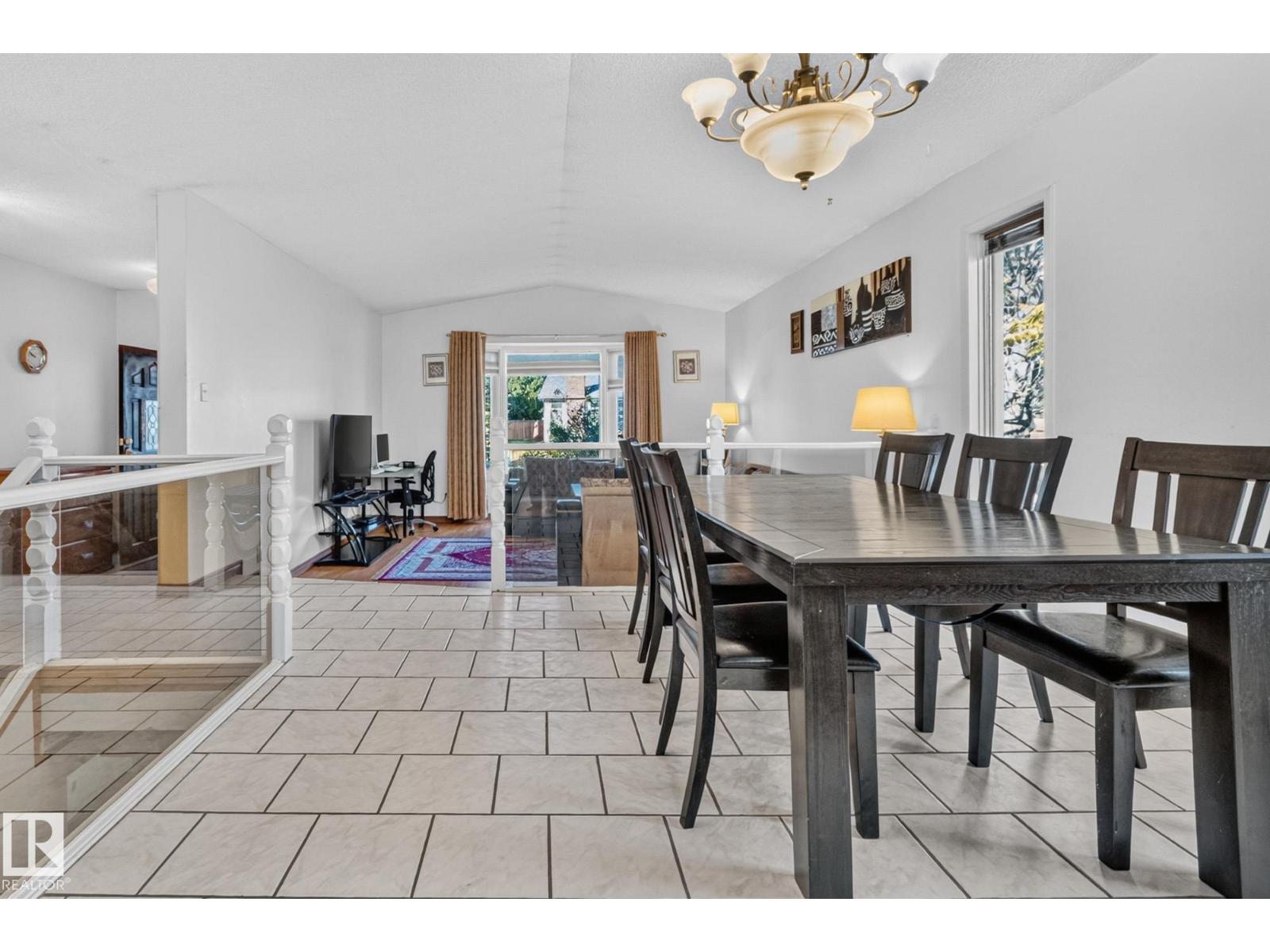 11 HOWSON CR NW - Image 5