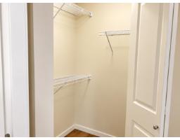 3f 10866 City Parkway, Surrey, BC V3T5W9 Photo 9