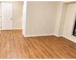 3f 10866 City Parkway, Surrey, BC V3T5W9 Photo 7