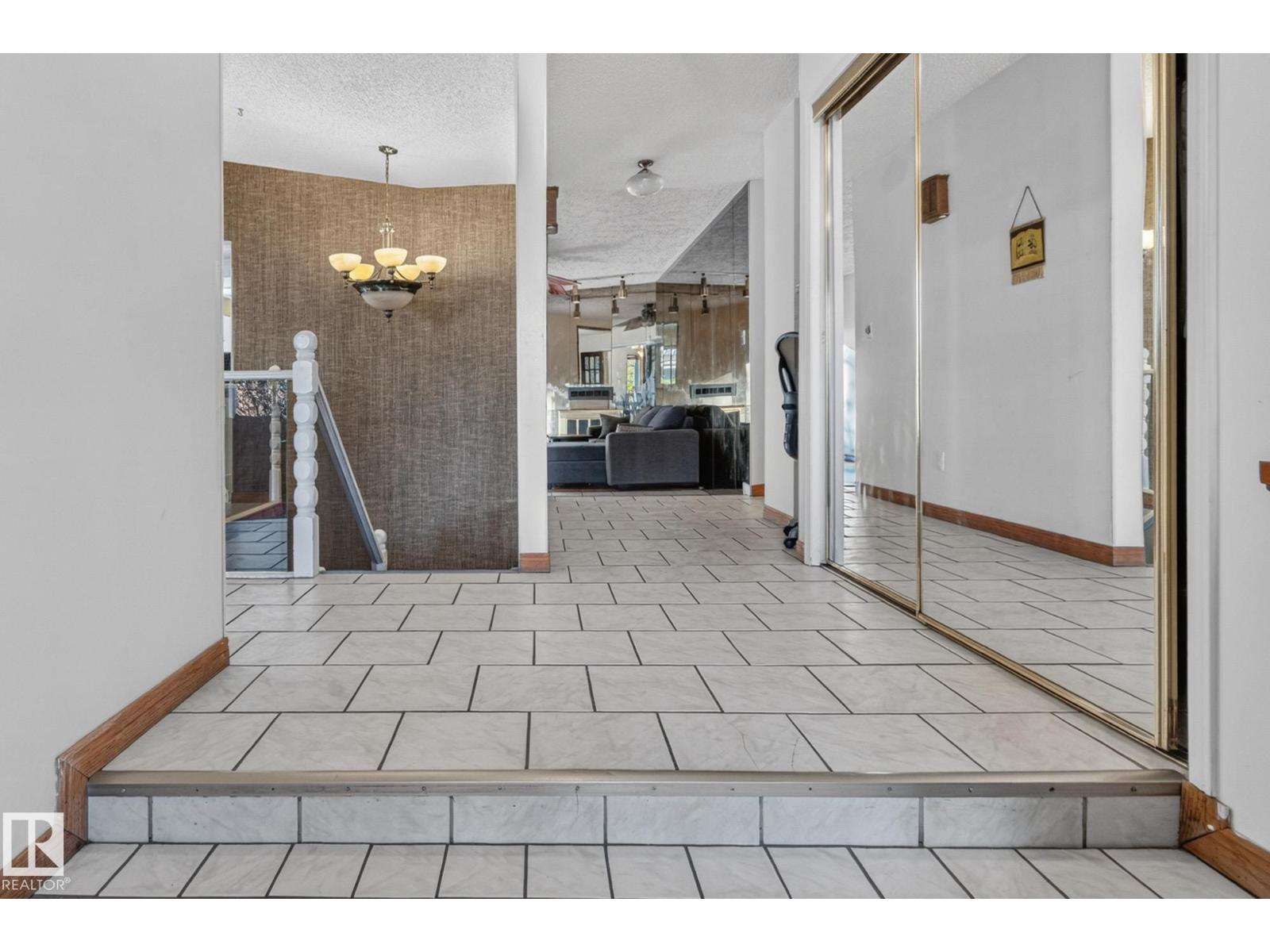 11 HOWSON CR NW - Image 50
