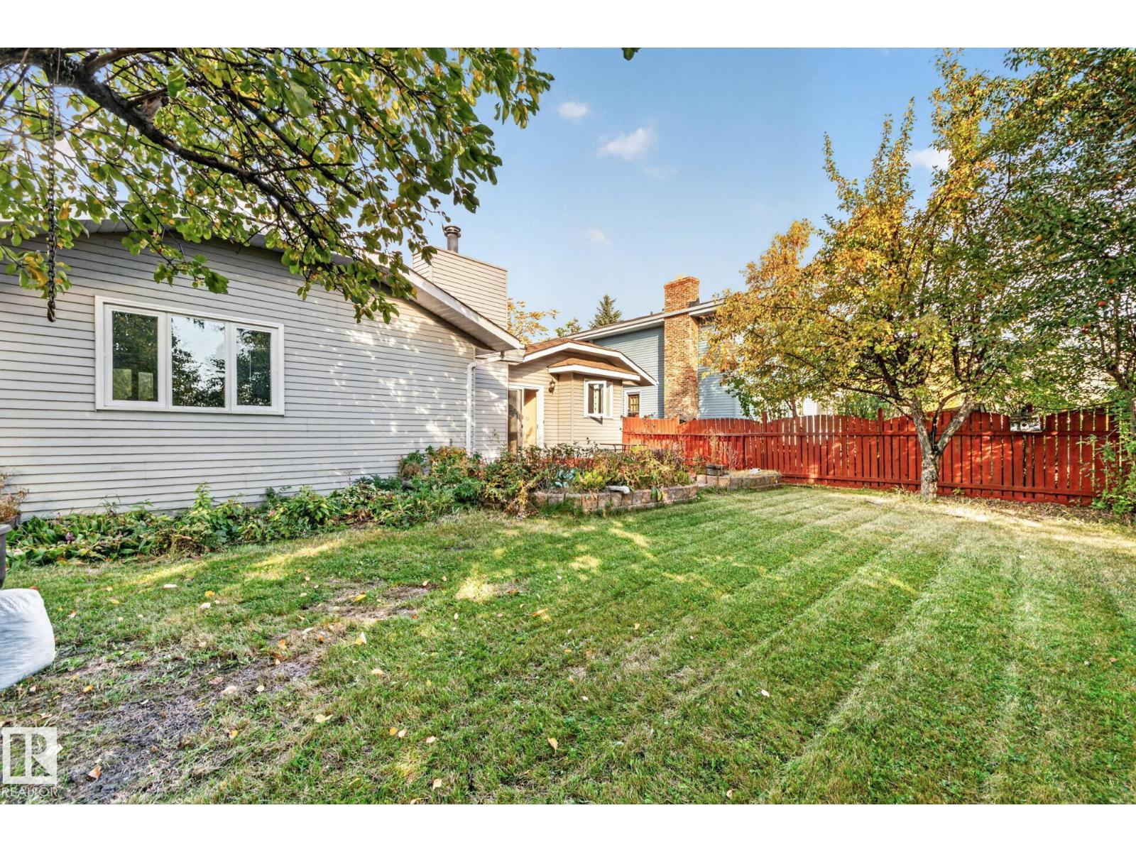 11 HOWSON CR NW - Image 42