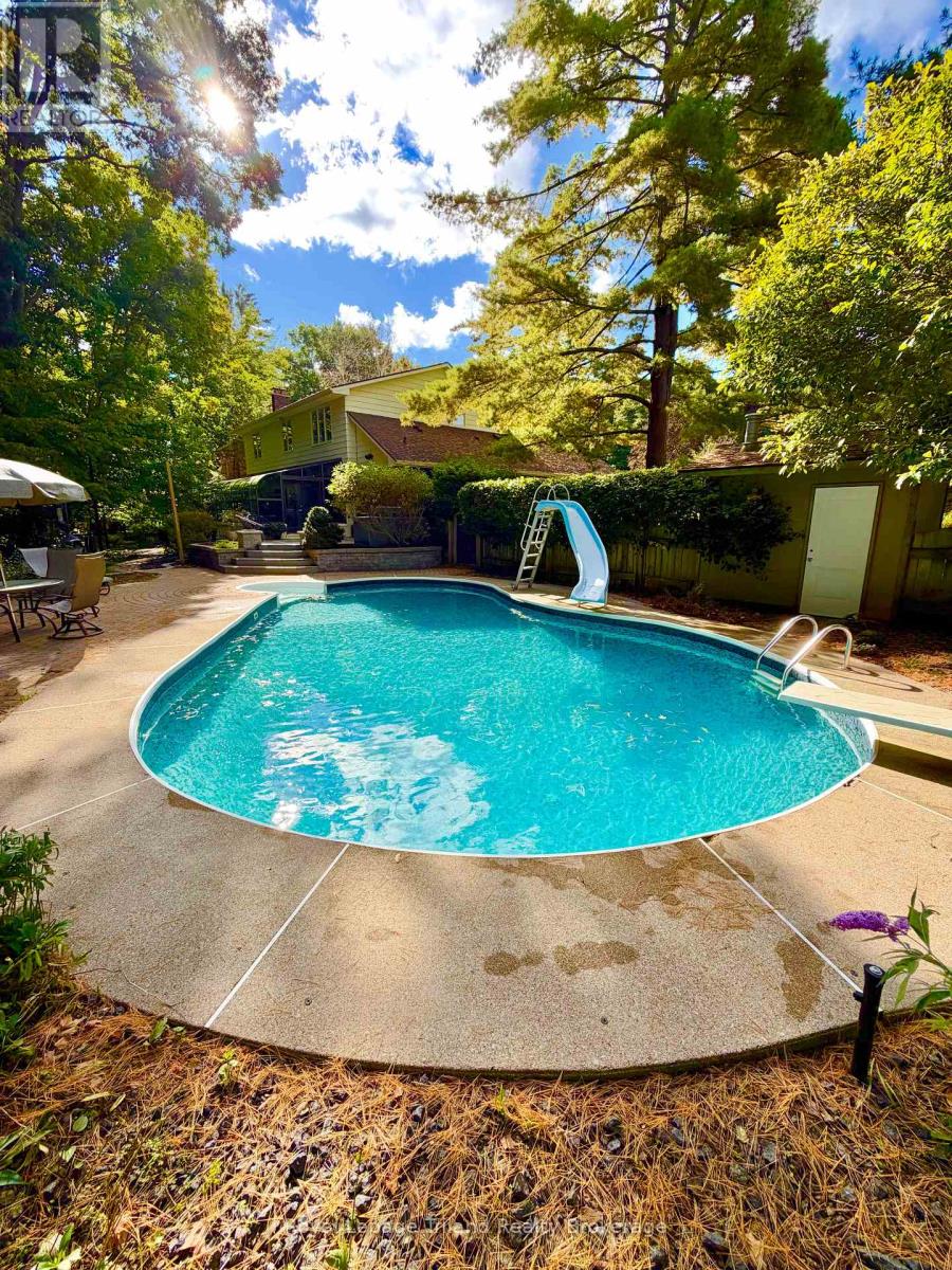28 SEGAL DRIVE - 42