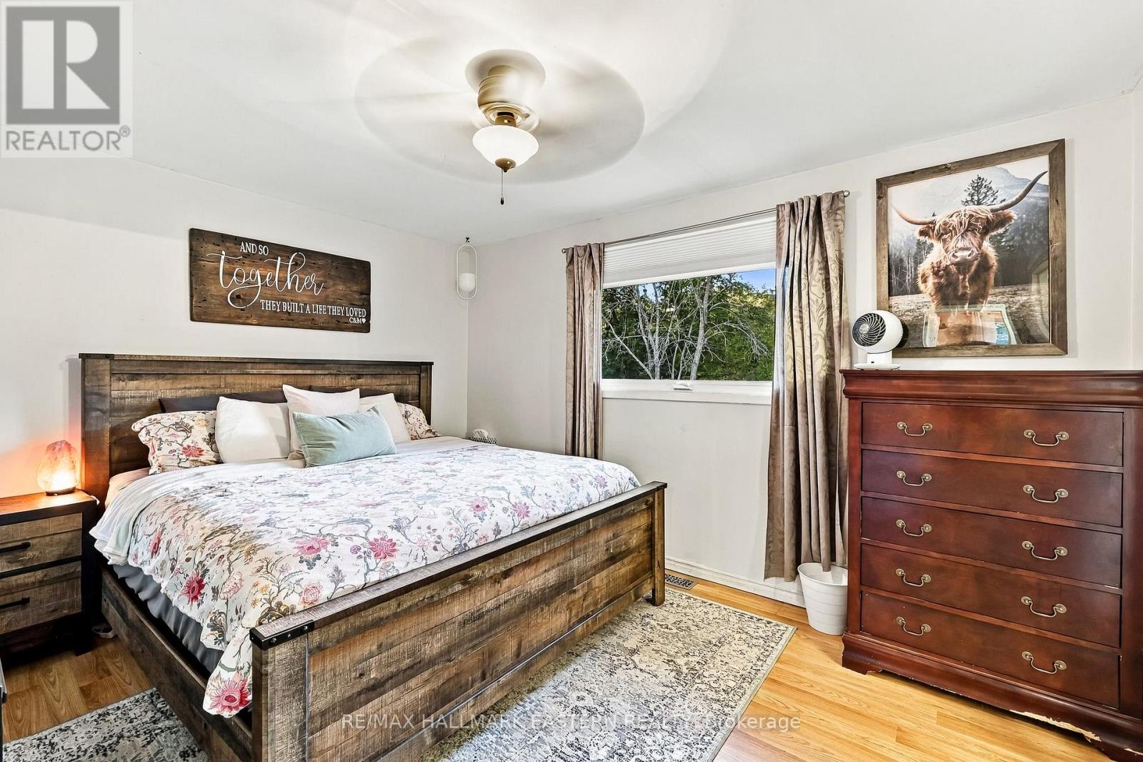 47 HUTCHINSON COURT - 22