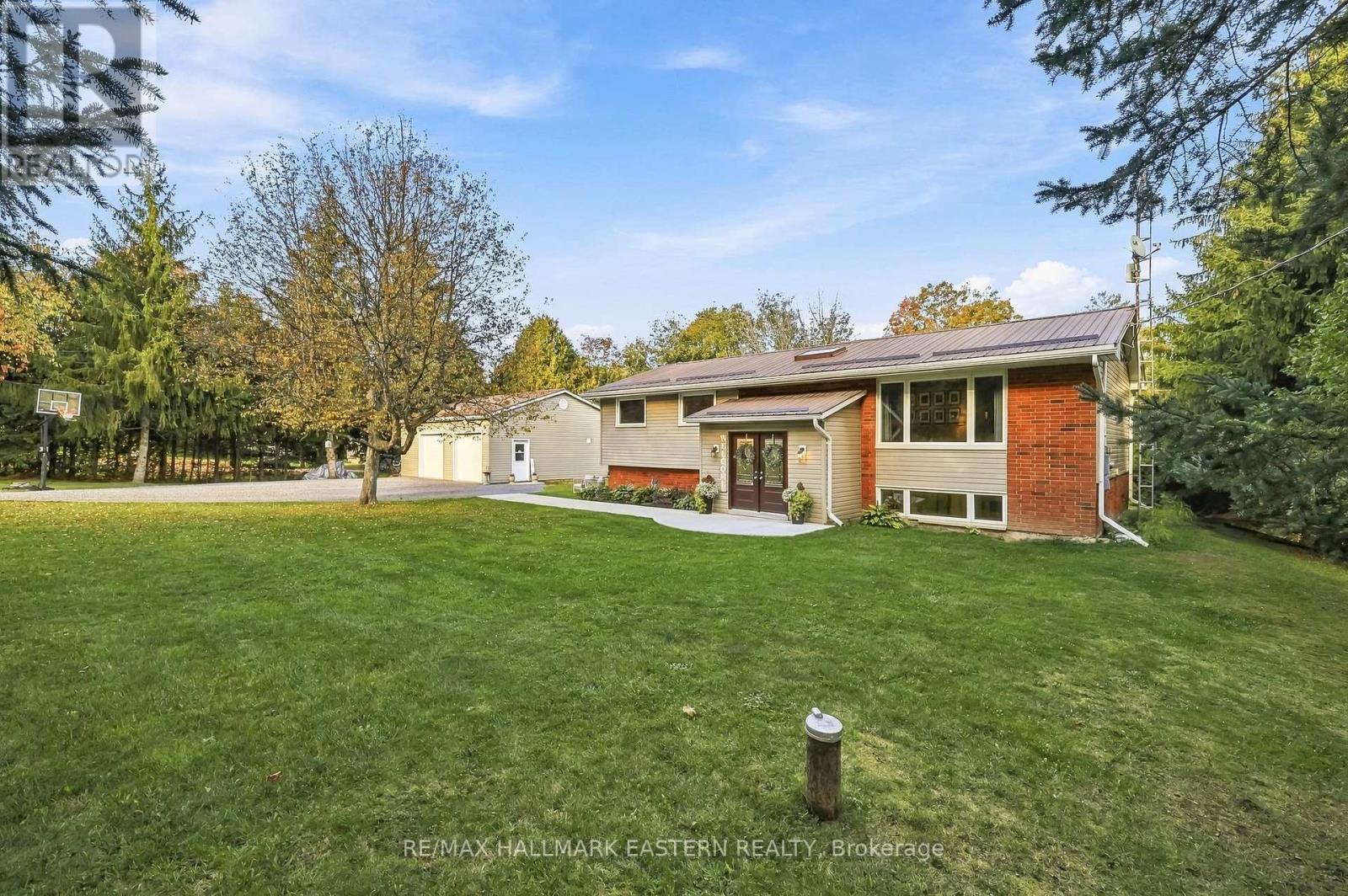 47 HUTCHINSON COURT - 4