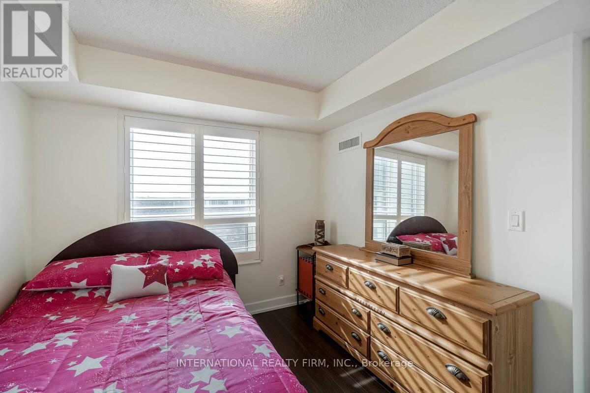 #2222 2 EVA ROAD - 16