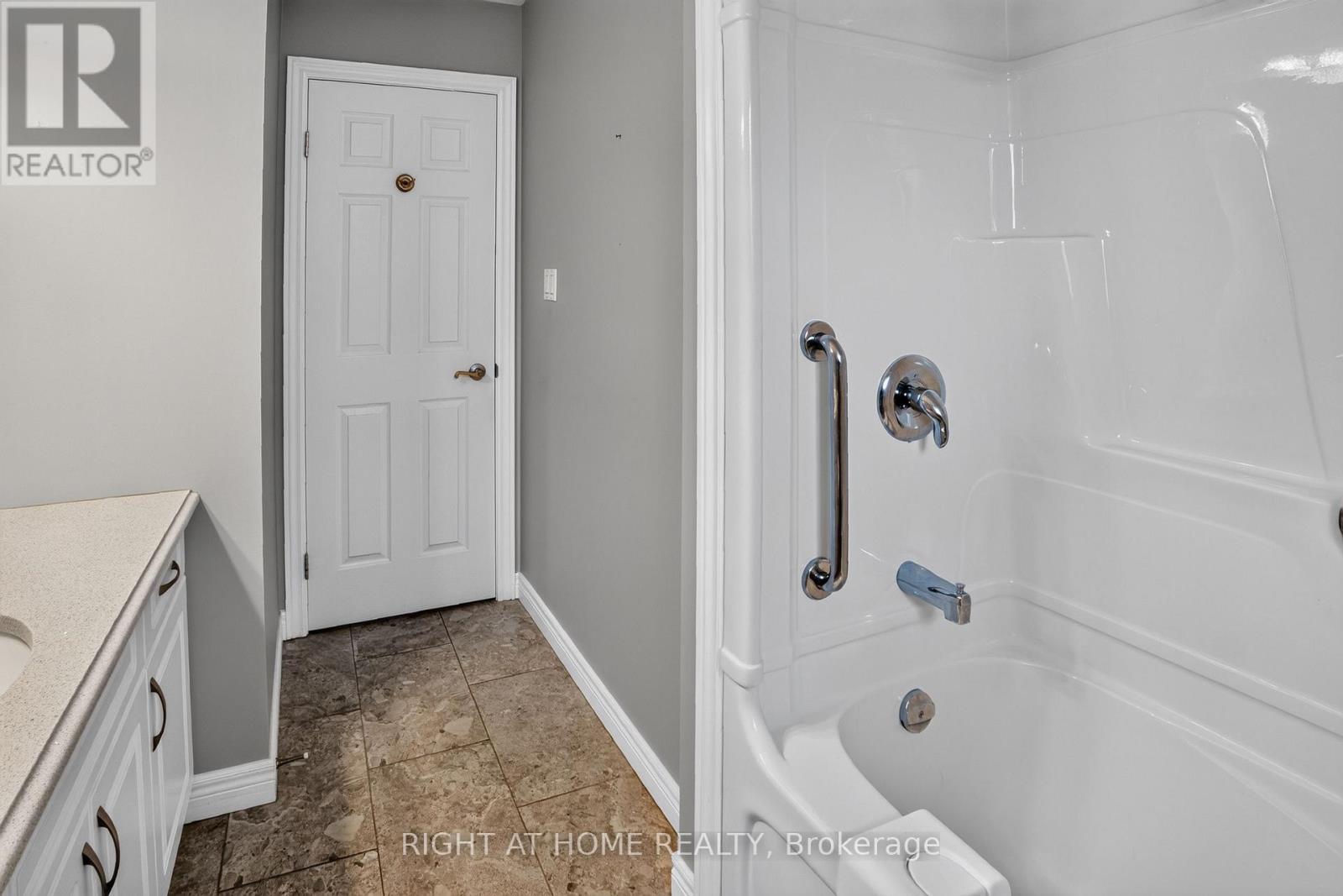 14 ORIOLE LANE - 18
