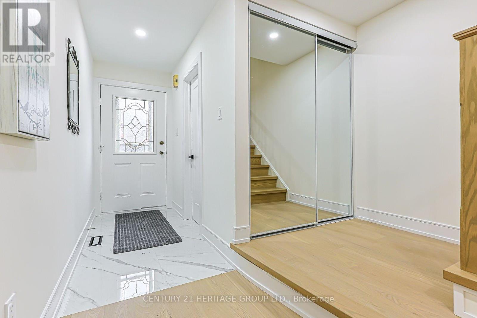 9- 766 Caradonna Crescent, Newmarket, ON photo 4