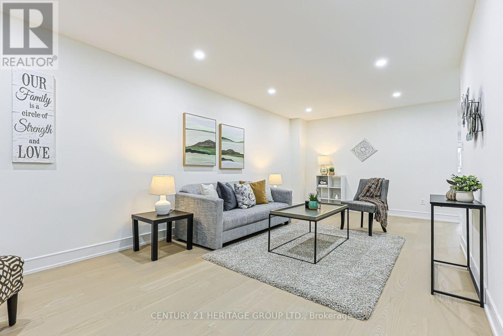 9- 766 Caradonna Crescent, Newmarket, ON photo 6