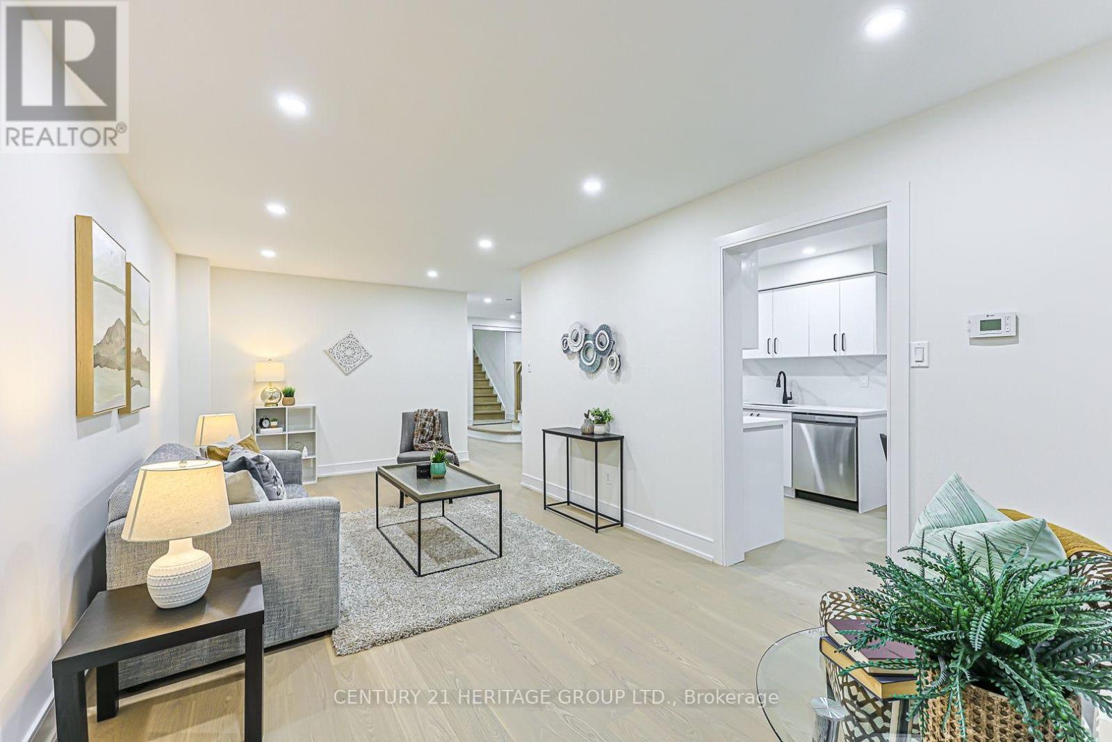 9- 766 Caradonna Crescent, Newmarket, ON photo 7