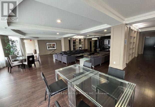 151 Upper Duke Crescent — photo 34