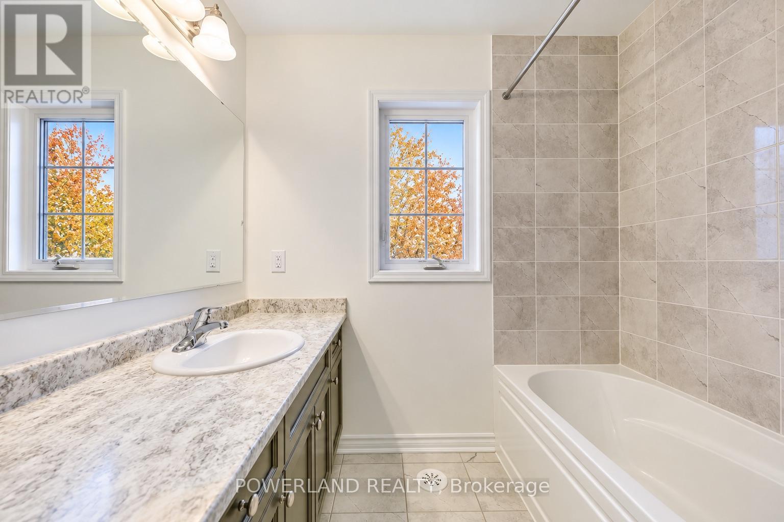 77 Mcalister Avenue, Richmond Hill, ON photo 36