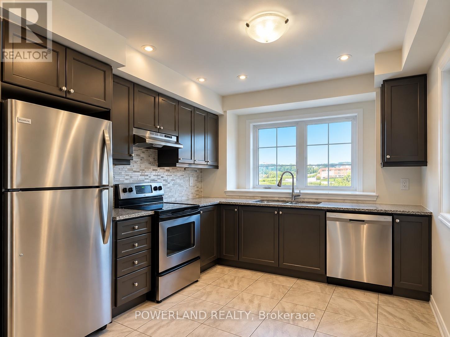77 Mcalister Avenue, Richmond Hill, ON photo 9