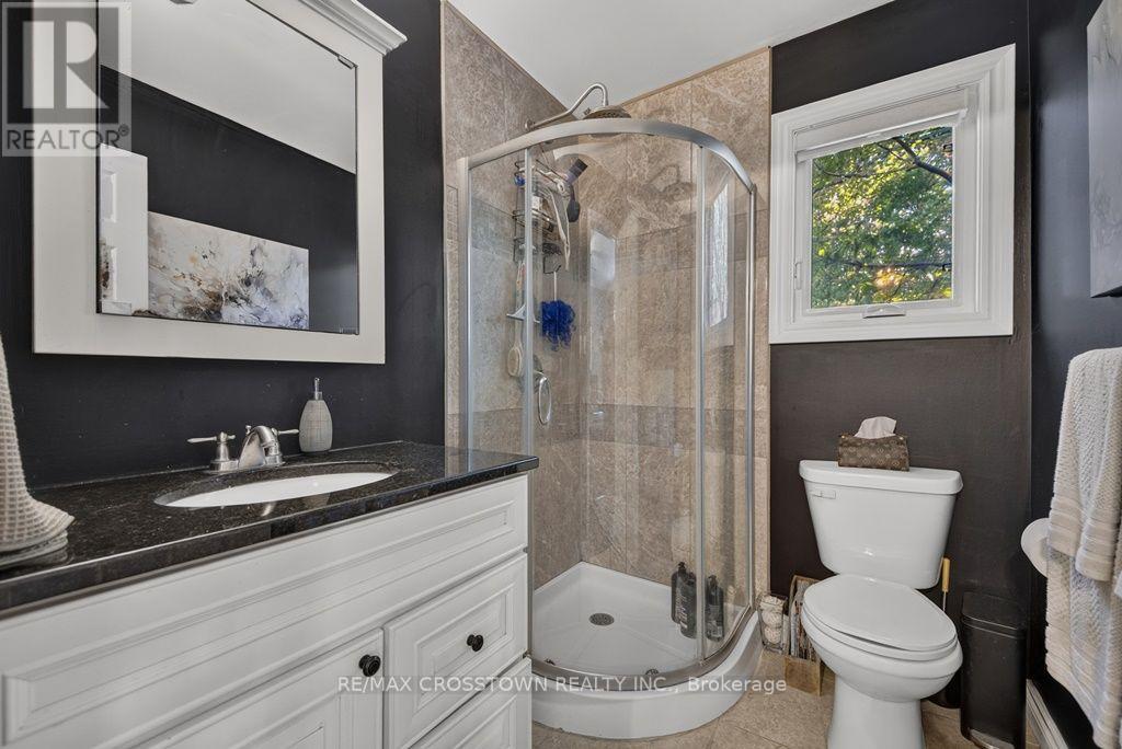 29 Brennan Avenue, Barrie, ON photo 15