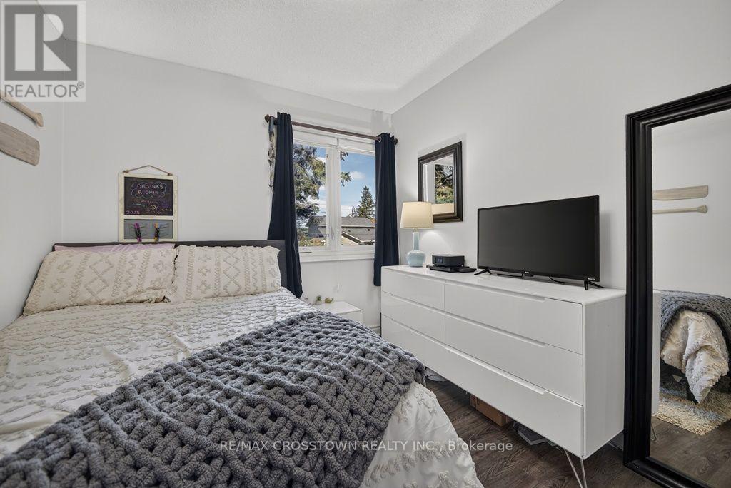 29 Brennan Avenue, Barrie, ON photo 18