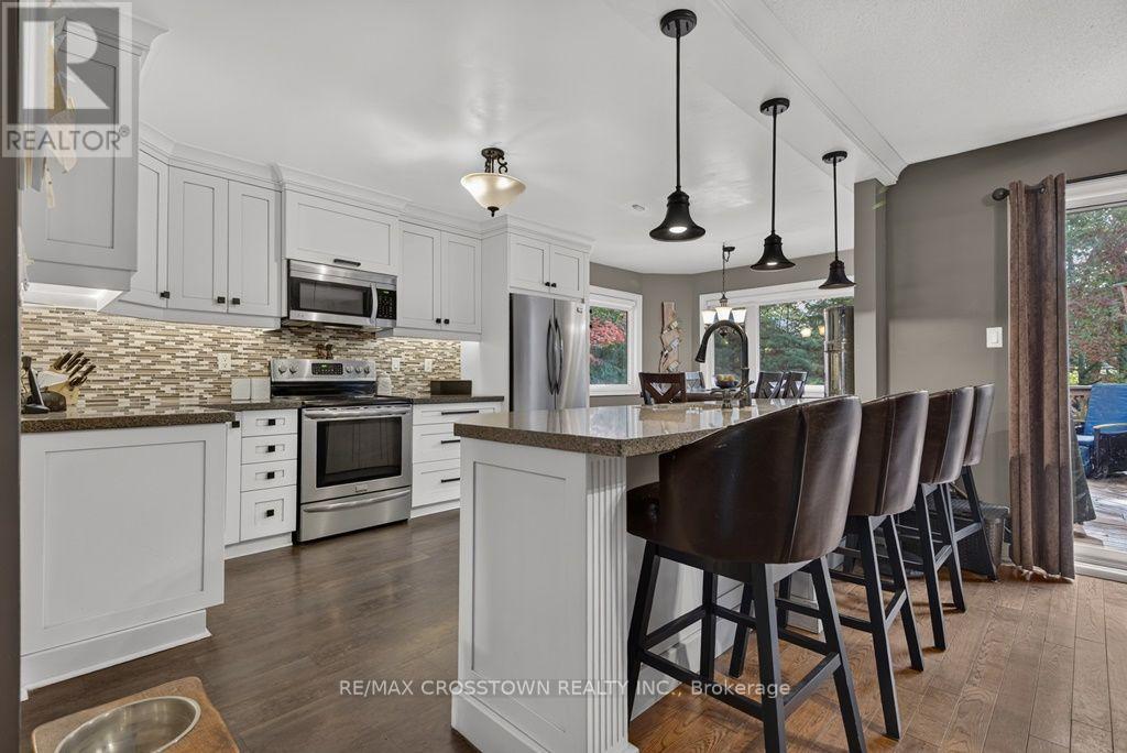 29 Brennan Avenue, Barrie, ON photo 8