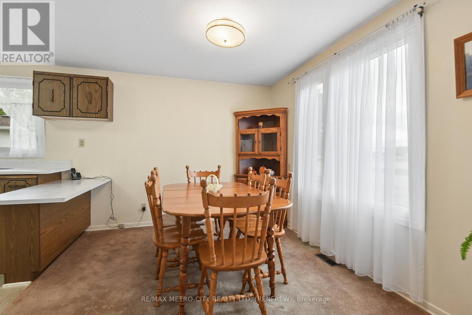 583 KING STREET - 11