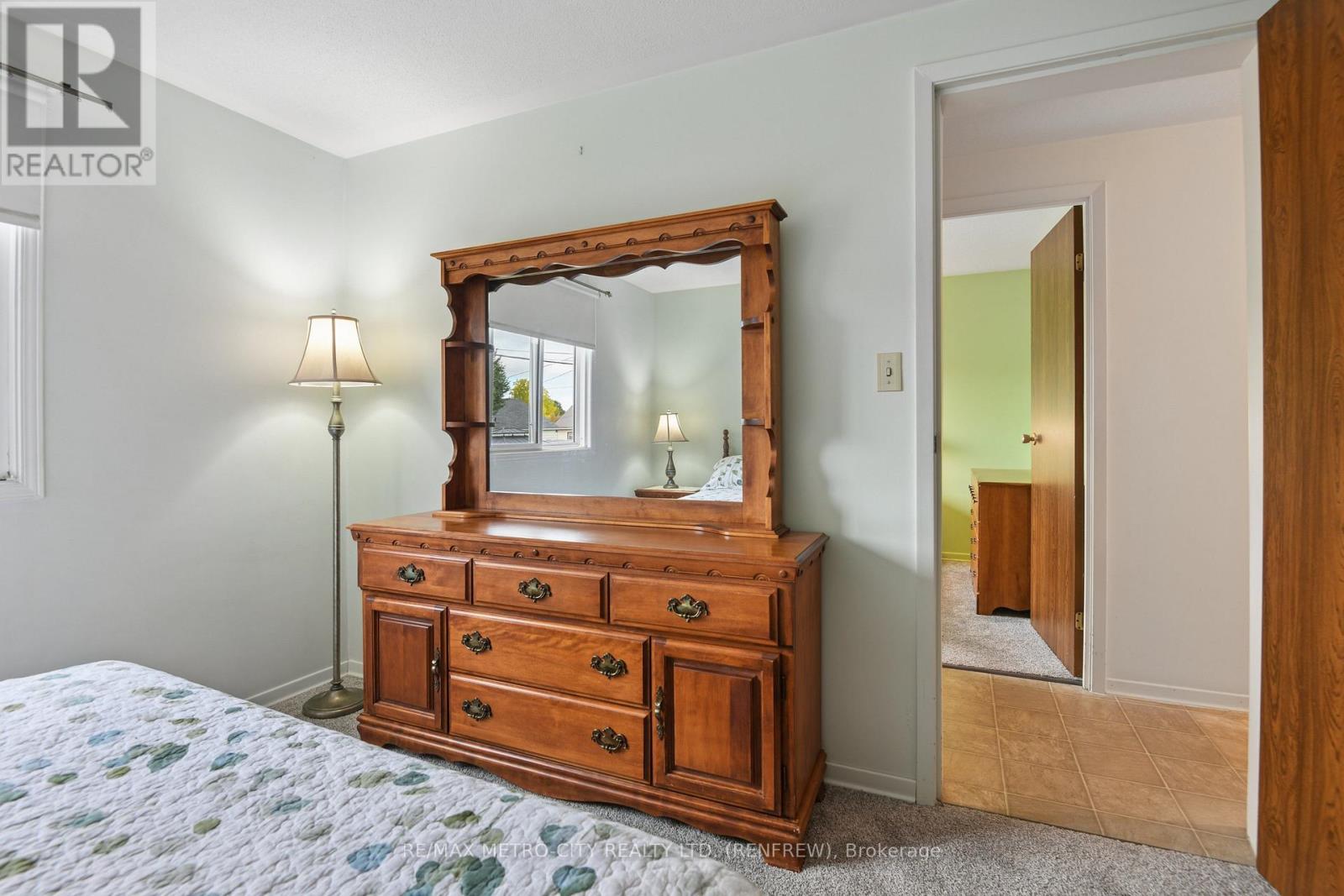 583 KING STREET - 17