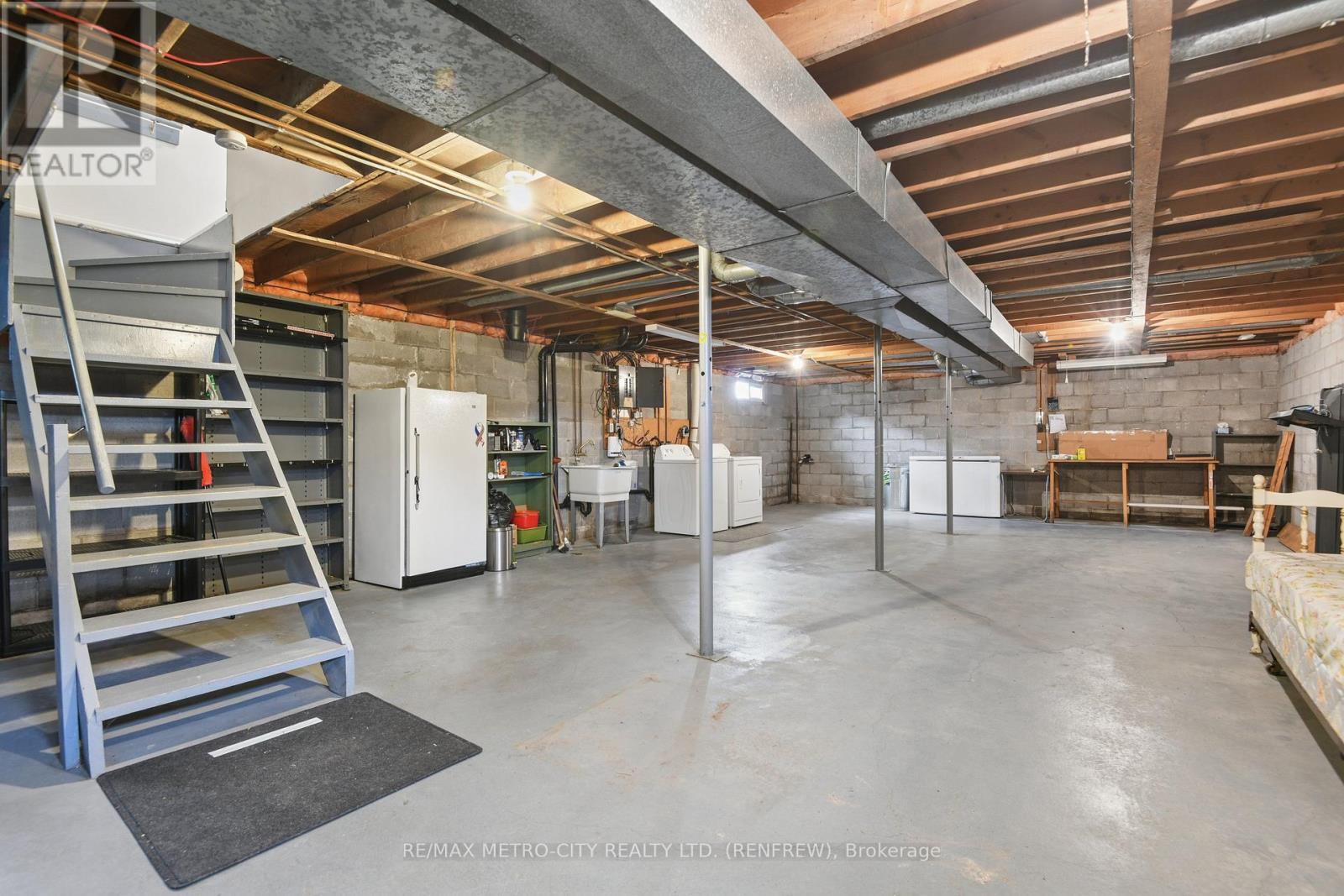 583 KING STREET - 26