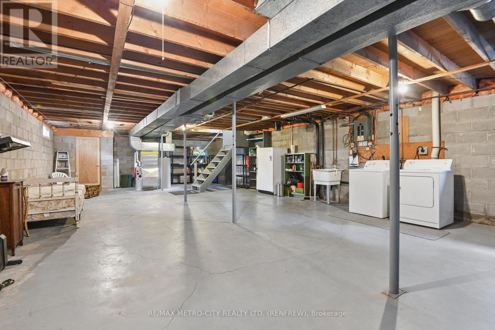 583 KING STREET - 28