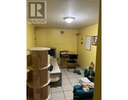 Bsmt - 746 Lansdowne Avenue, Toronto, ON M6H3Y8 Photo 10