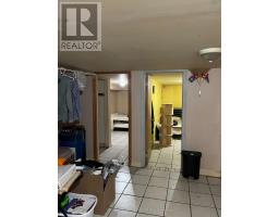 Bsmt - 746 Lansdowne Avenue, Toronto, ON M6H3Y8 Photo 11